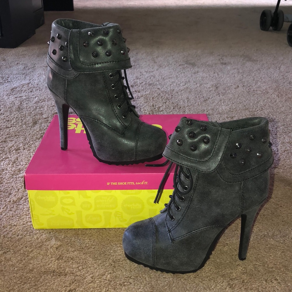 Heel boots